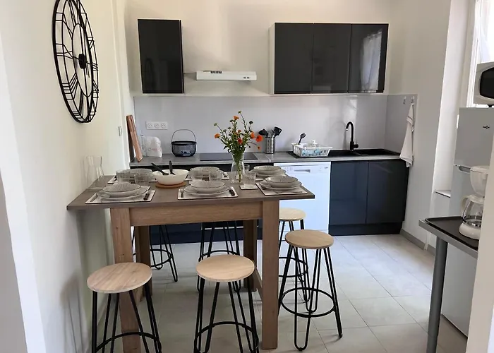 Charmante Maison Climatisee Avec Piscine Au Calme A Carcassonne