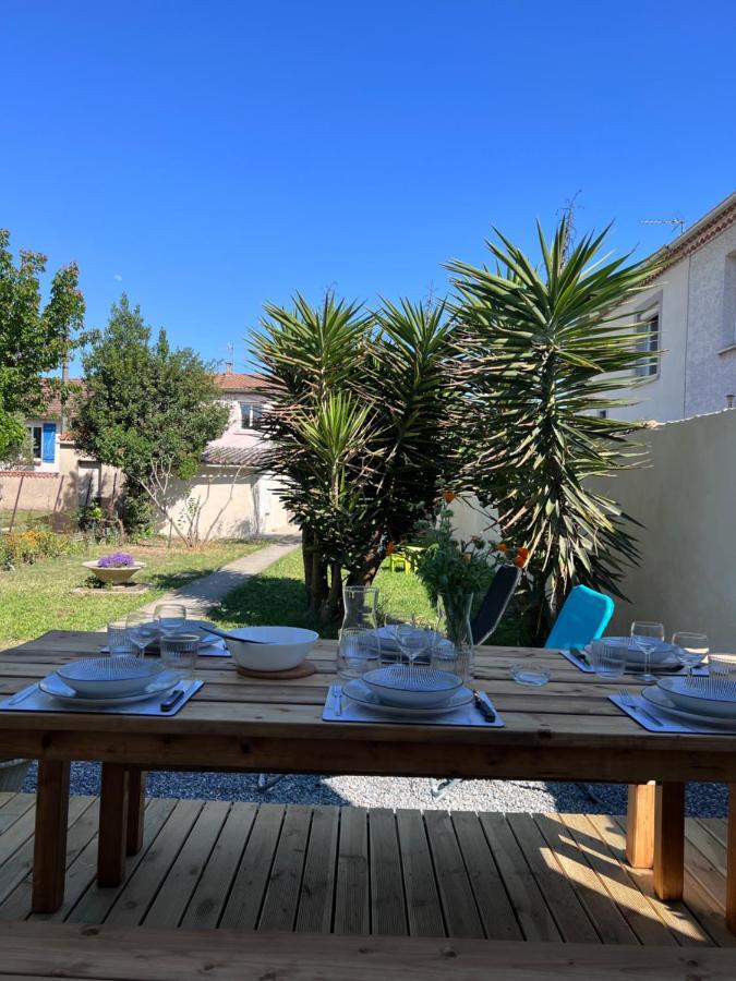 Charmante Maison Climatisee Avec Piscine Au Calme A *